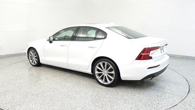 2021 Volvo S60 T6 Momentum