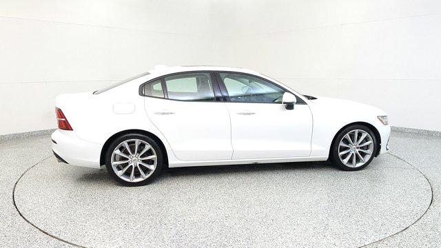 2021 Volvo S60 T6 Momentum