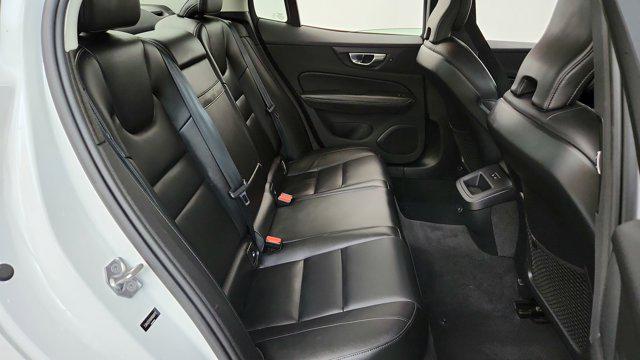 2021 Volvo S60 T6 Momentum