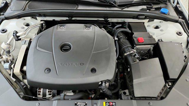 2021 Volvo S60 T6 Momentum