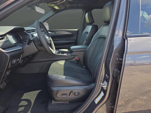 2025 Jeep Grand Cherokee Altitude X 4x4