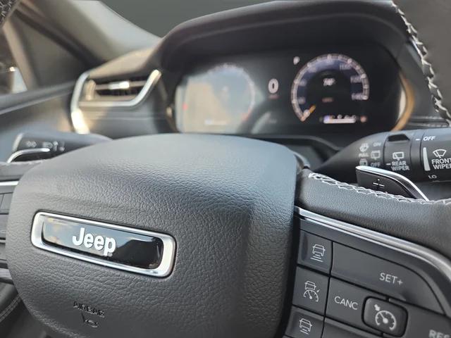 2025 Jeep Grand Cherokee Altitude X 4x4