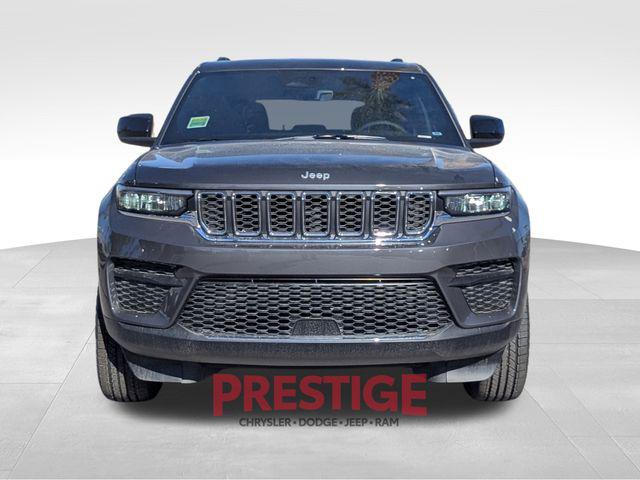 2025 Jeep Grand Cherokee GRAND CHEROKEE LAREDO 4X4