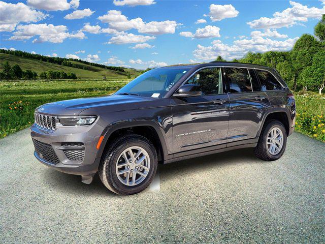 2025 Jeep Grand Cherokee GRAND CHEROKEE LAREDO X 4X4