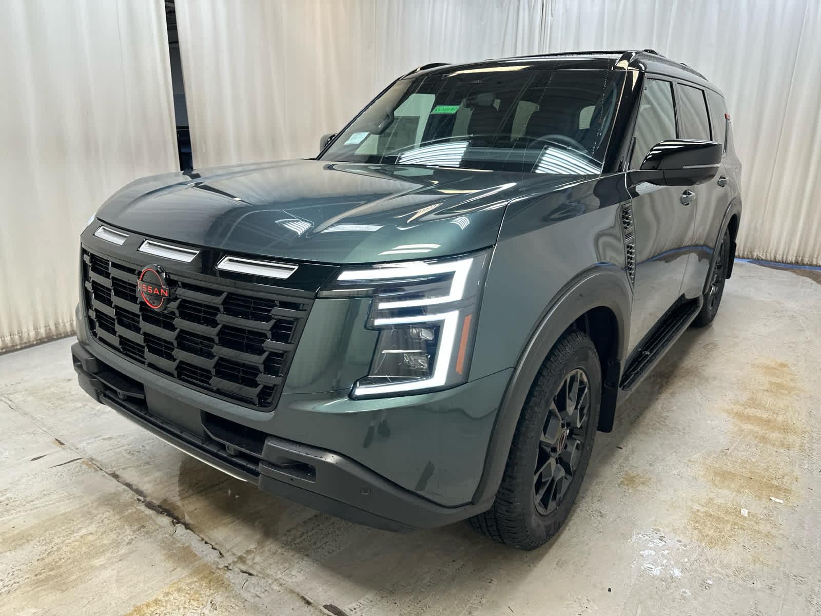 2025 Nissan Armada PRO-4X - Photo 9