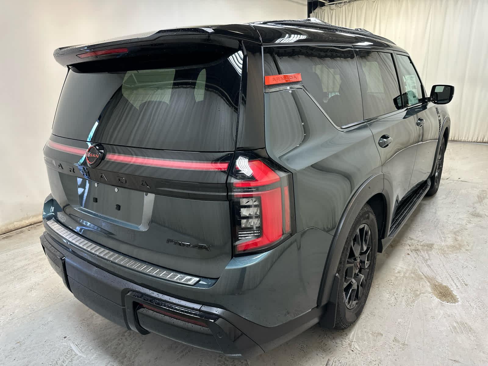 2025 Nissan Armada PRO-4X - Photo 10