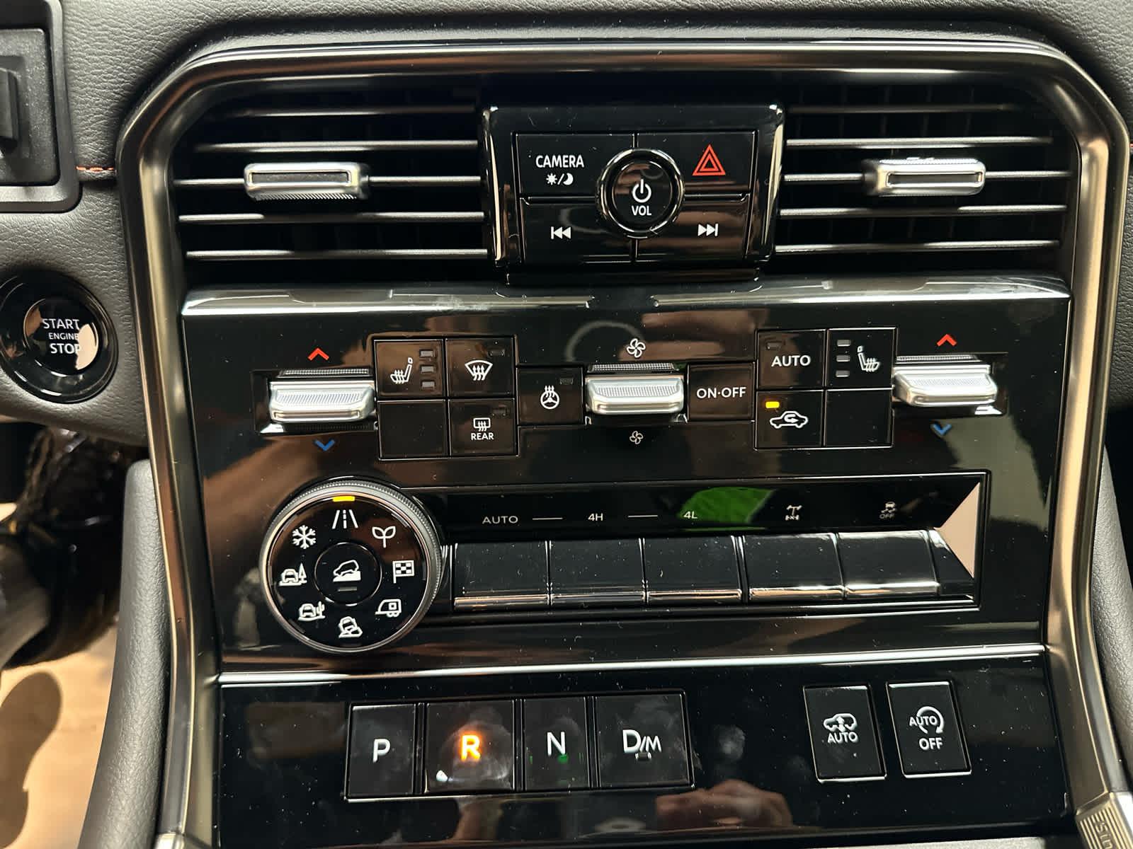 2025 Nissan Armada PRO-4X - Photo 16