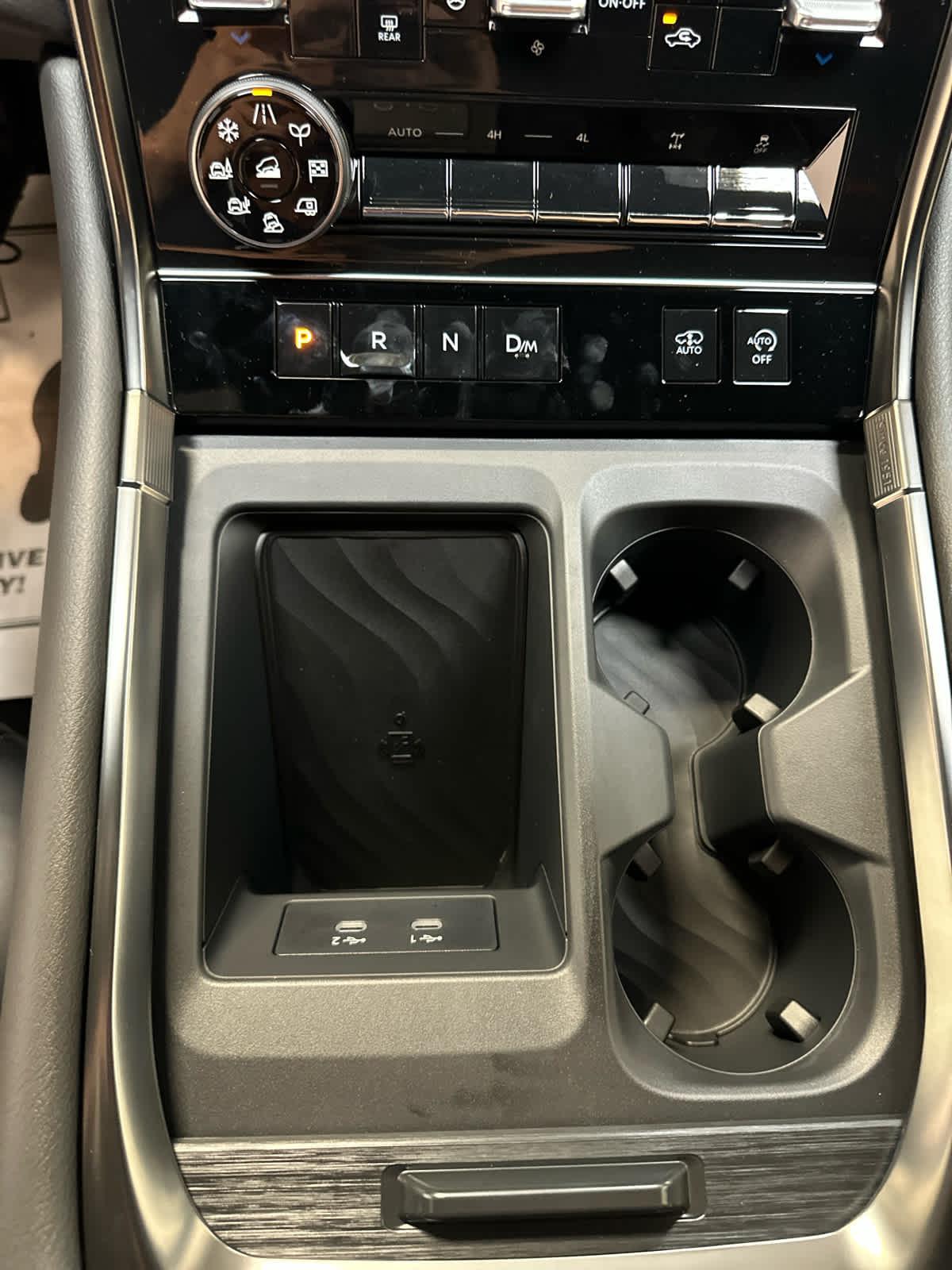 2025 Nissan Armada PRO-4X - Photo 17
