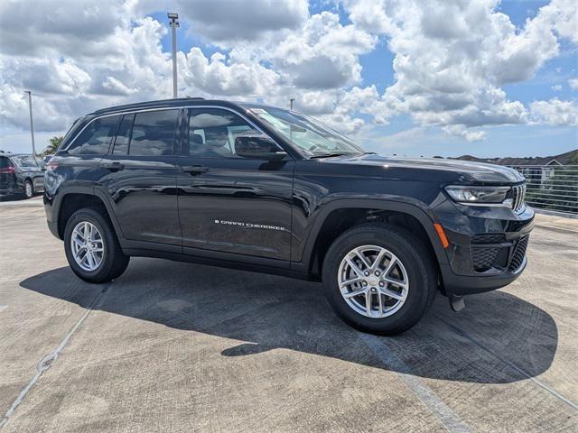 2025 Jeep Grand Cherokee GRAND CHEROKEE LAREDO X 4X2