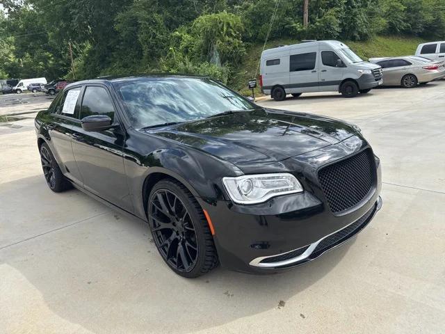 2018 Chrysler 300 Touring