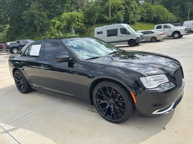 2018 Chrysler 300 Touring