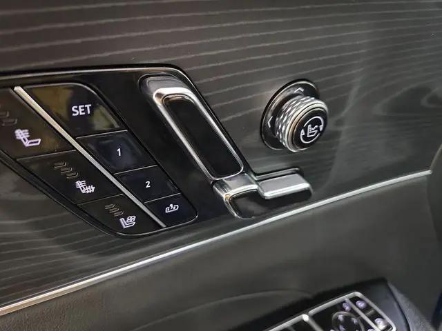 2025 Cadillac iQ Sport w/1SJ
