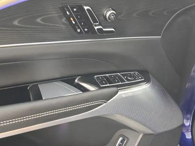 2025 Cadillac iQ Sport w/1SJ