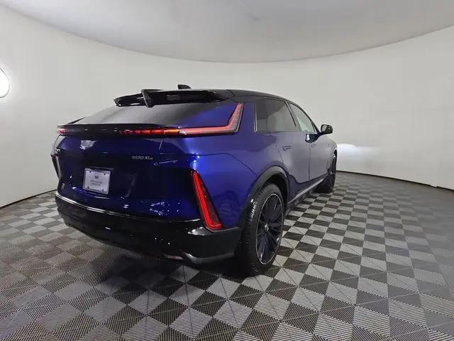 2025 Cadillac iQ Sport w/1SJ