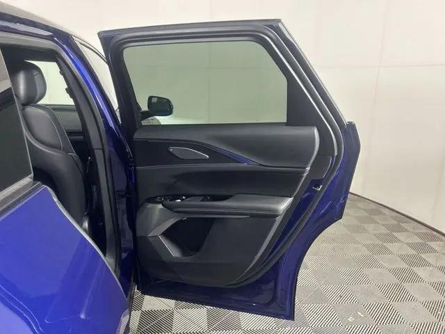 2025 Cadillac iQ Sport w/1SJ