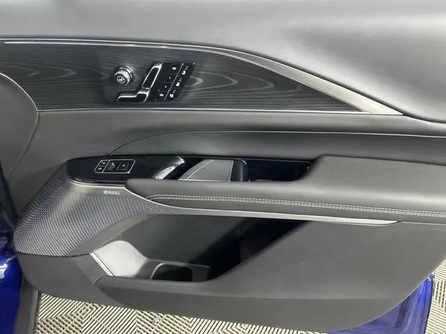 2025 Cadillac iQ Sport w/1SJ