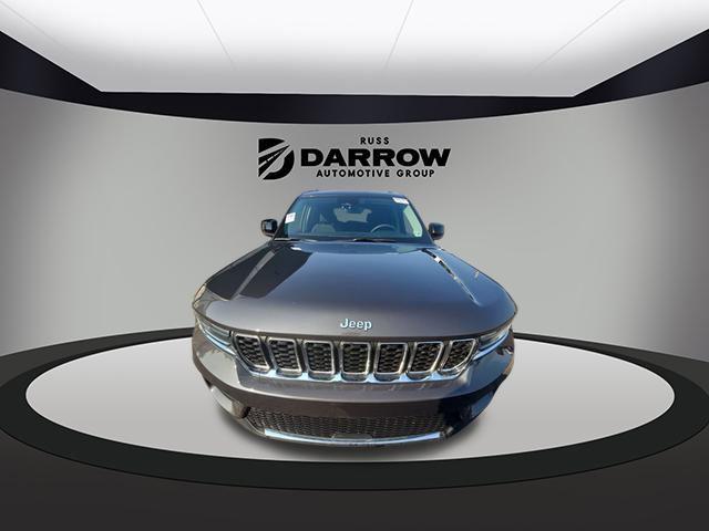 2023 Jeep Grand Cherokee Laredo 4x4