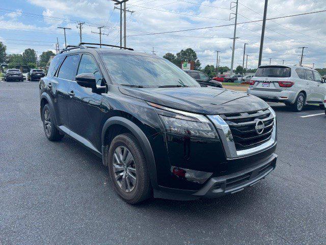 2023 Nissan Pathfinder SV FWD