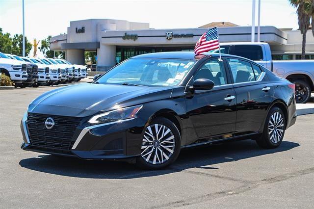 2023 Nissan Altima SV FWD