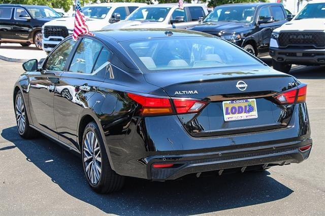 2023 Nissan Altima SV FWD