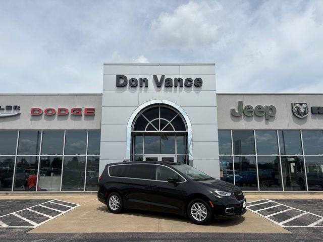 2023 Chrysler Pacifica Touring L 2023 Chrysler Pacifica Touring L