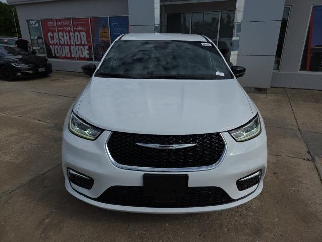 2025 Chrysler Pacifica PACIFICA SELECT AWD