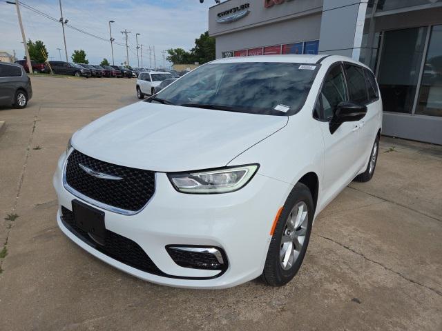 2025 Chrysler Pacifica PACIFICA SELECT AWD