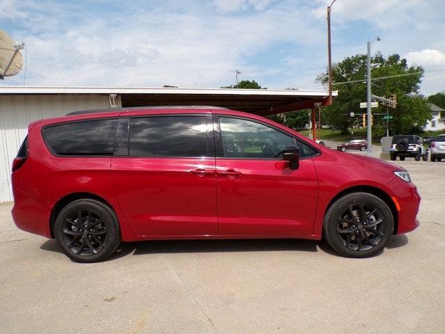 2025 Chrysler Pacifica PACIFICA LIMITED AWD
