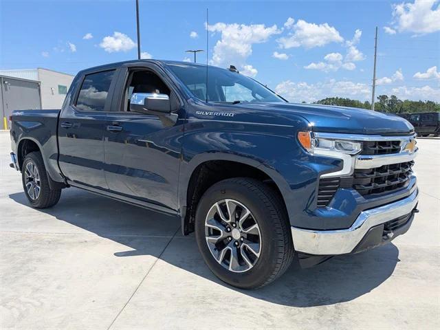 2022 Chevrolet Silverado 1500 4WD Crew Cab Short Bed LT with 2FL