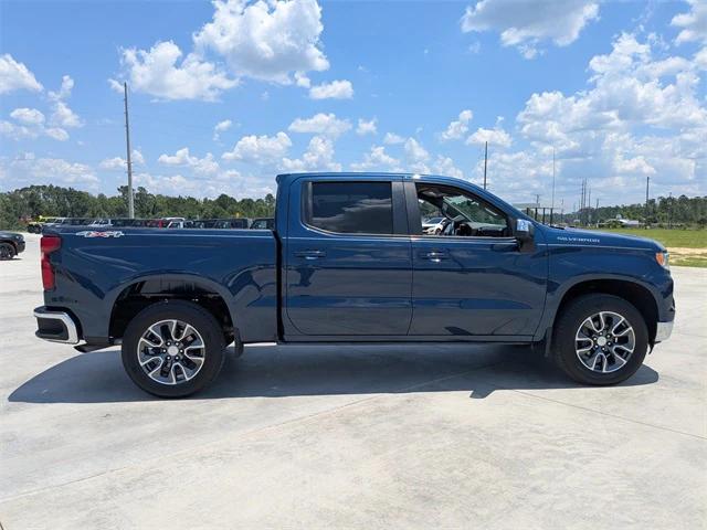 2022 Chevrolet Silverado 1500 4WD Crew Cab Short Bed LT with 2FL