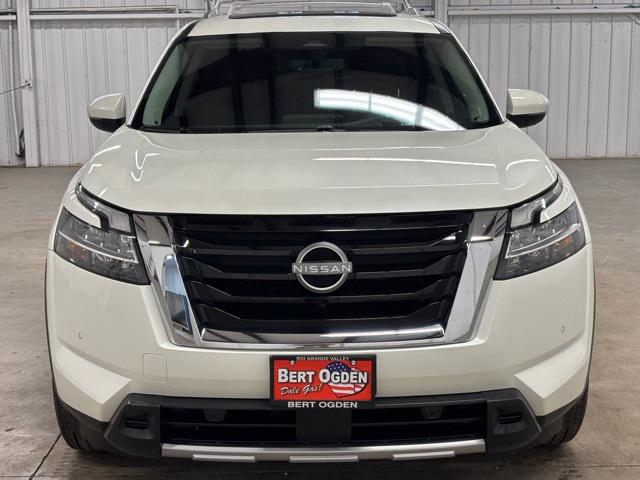 2023 Nissan Pathfinder Platinum FWD