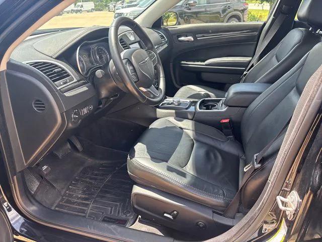 2017 Chrysler 300 Limited AWD