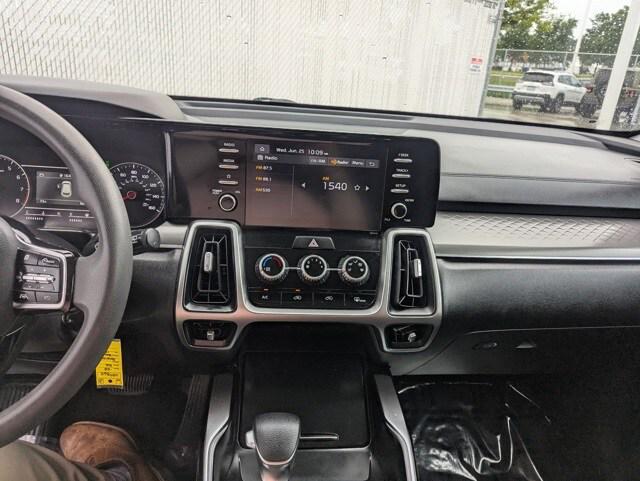 2022 Kia Sorento LX