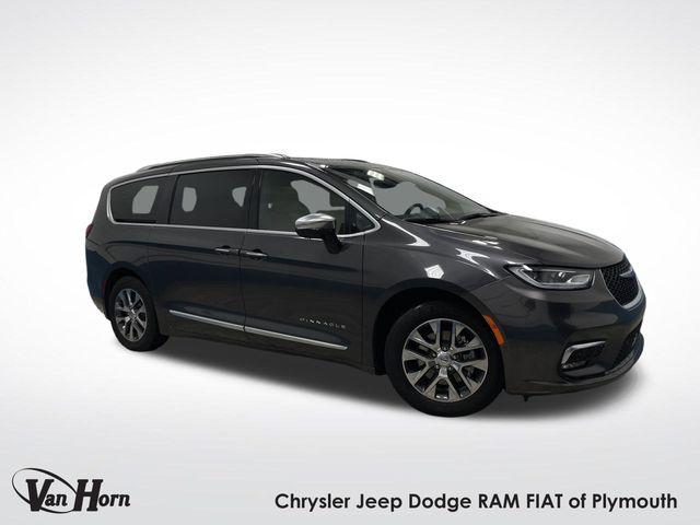 2023 Chrysler Pacifica Hybrid Pinnacle