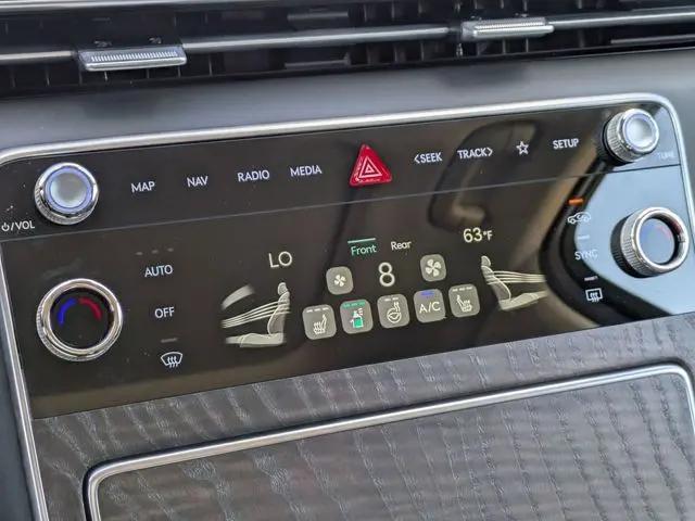 2025 Genesis GV80 2.5T Select AWD