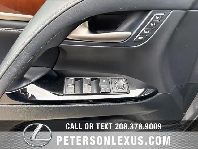 2019 Lexus LX 570 Three-Row