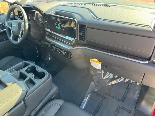 2025 Chevrolet Silverado 1500 4WD Crew Cab Standard Bed LT