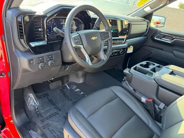 2025 Chevrolet Silverado 1500 4WD Crew Cab Standard Bed LT