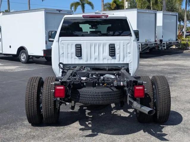 2025 Chevrolet Silverado 3500HD 4WD Crew Cab Long Bed LT