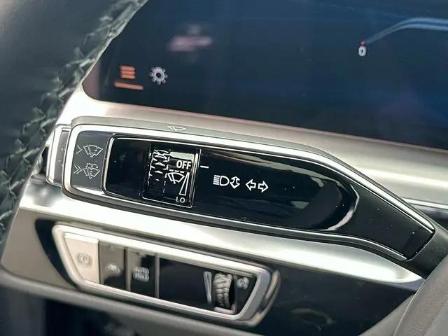 2025 Cadillac iQ Sport w/1SF