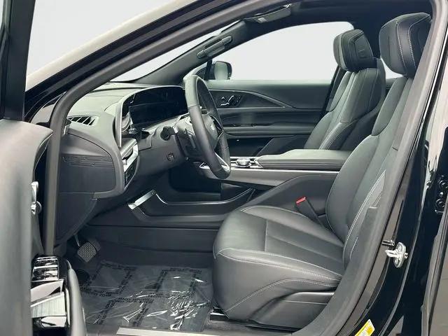 2025 Cadillac iQ Sport w/1SF