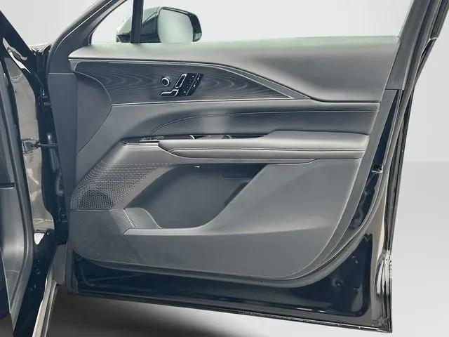 2025 Cadillac iQ Sport w/1SF