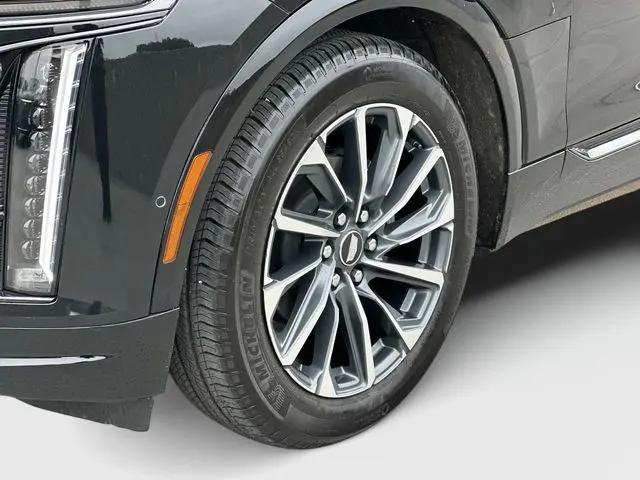 2025 Cadillac iQ Sport w/1SF