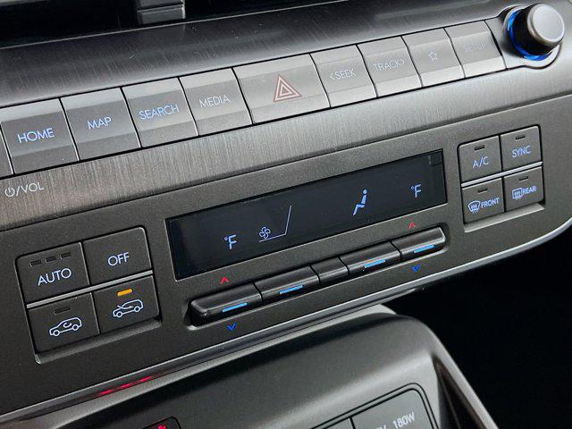 2025 Hyundai Kona SEL Convenience - Photo 10