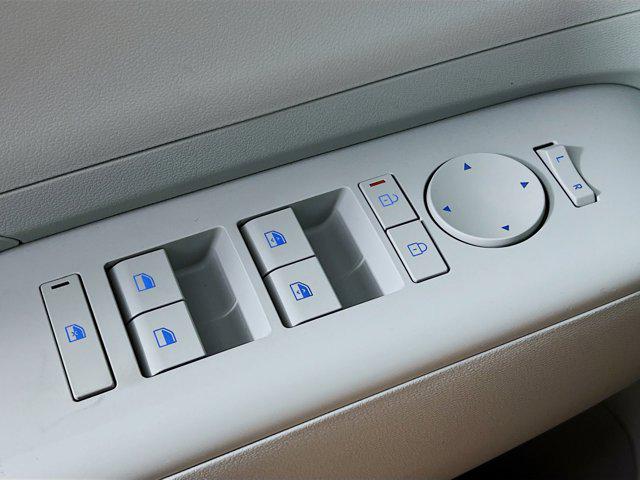 2025 Hyundai Kona SEL Convenience - Photo 20
