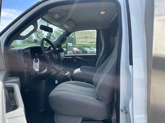 2025 Chevrolet Express Cutaway Work Van