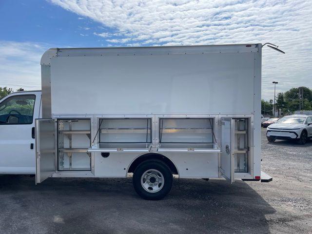 2025 Chevrolet Express Cutaway Work Van