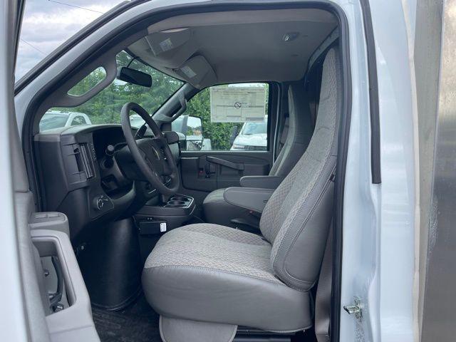 2025 Chevrolet Express Cutaway Work Van