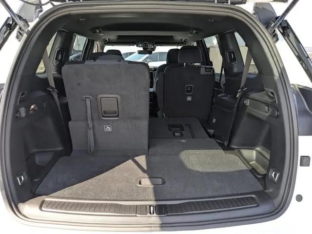 2025 Jeep Grand Cherokee L Laredo X 4x2