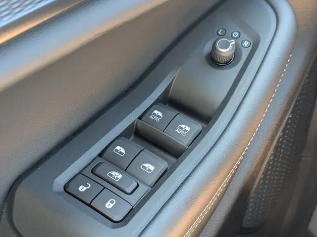 2025 Jeep Grand Cherokee L Laredo X 4x2